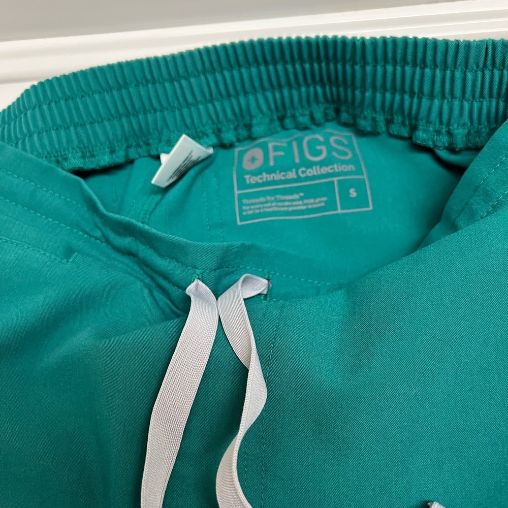 WearFigs Yola Skinny Scrub Pant - Small - Hunter Green